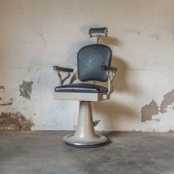 indruk Altijd Luxe Bestel de Vintage kappersstoel zwart-wit online bij De Handelsfabriek